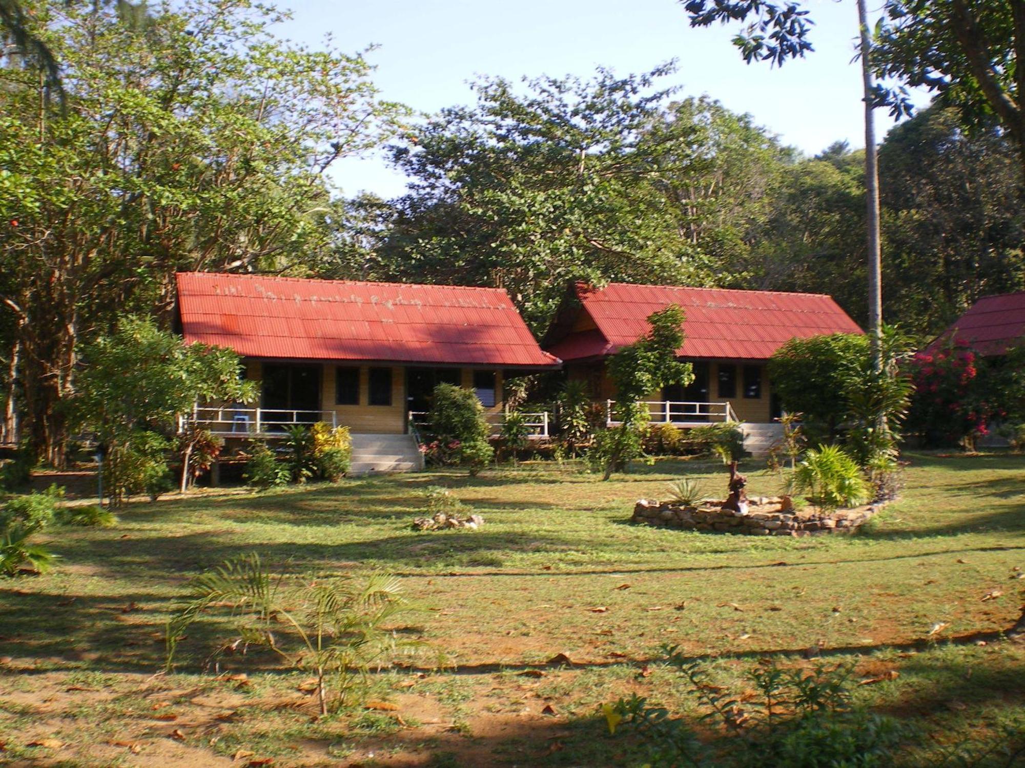 Sukorn Andaman Beach Resort Ko Sukon Zewnętrze zdjęcie