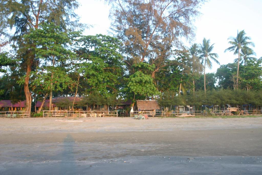 Sukorn Andaman Beach Resort Ko Sukon Zewnętrze zdjęcie