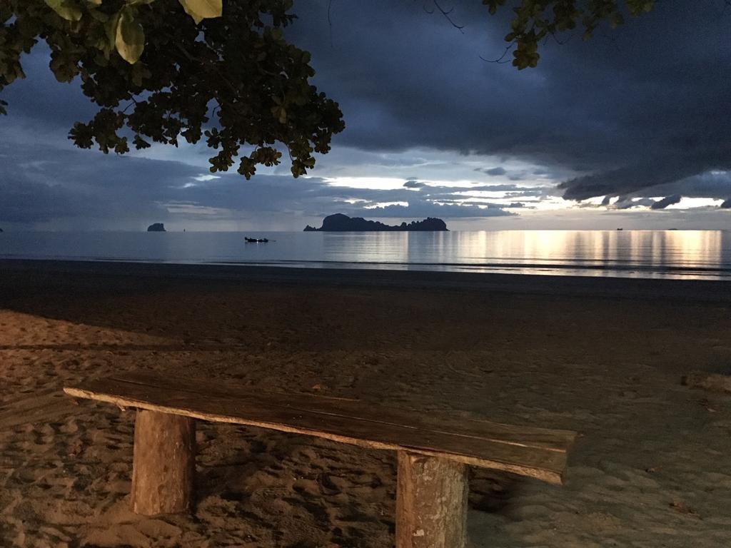 Sukorn Andaman Beach Resort Ko Sukon Zewnętrze zdjęcie